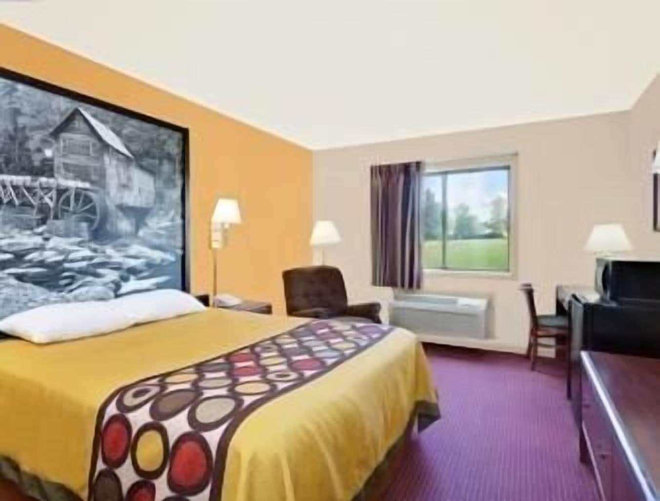 Super 8 By Wyndham Hotel 2*