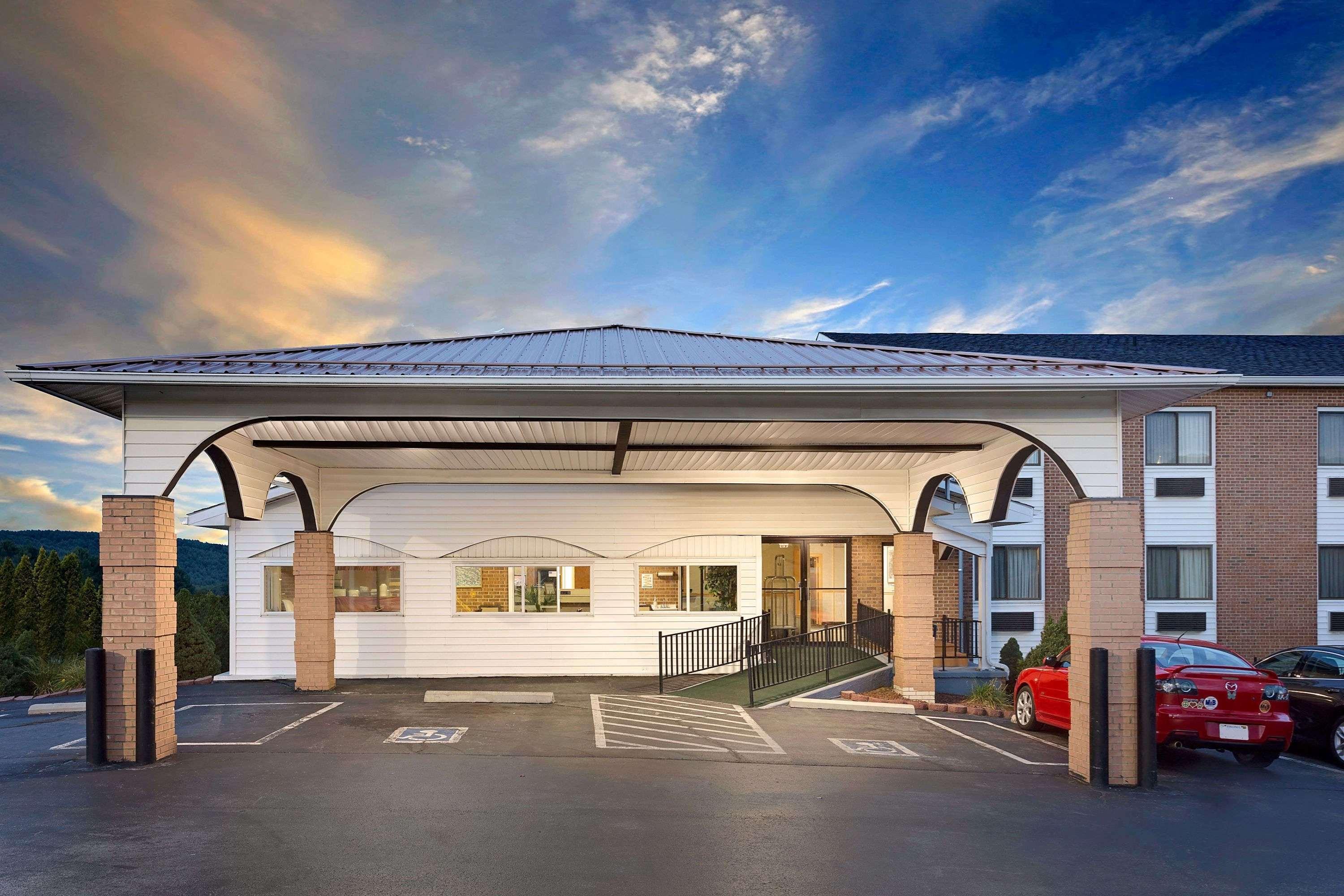 Super 8 By Wyndham