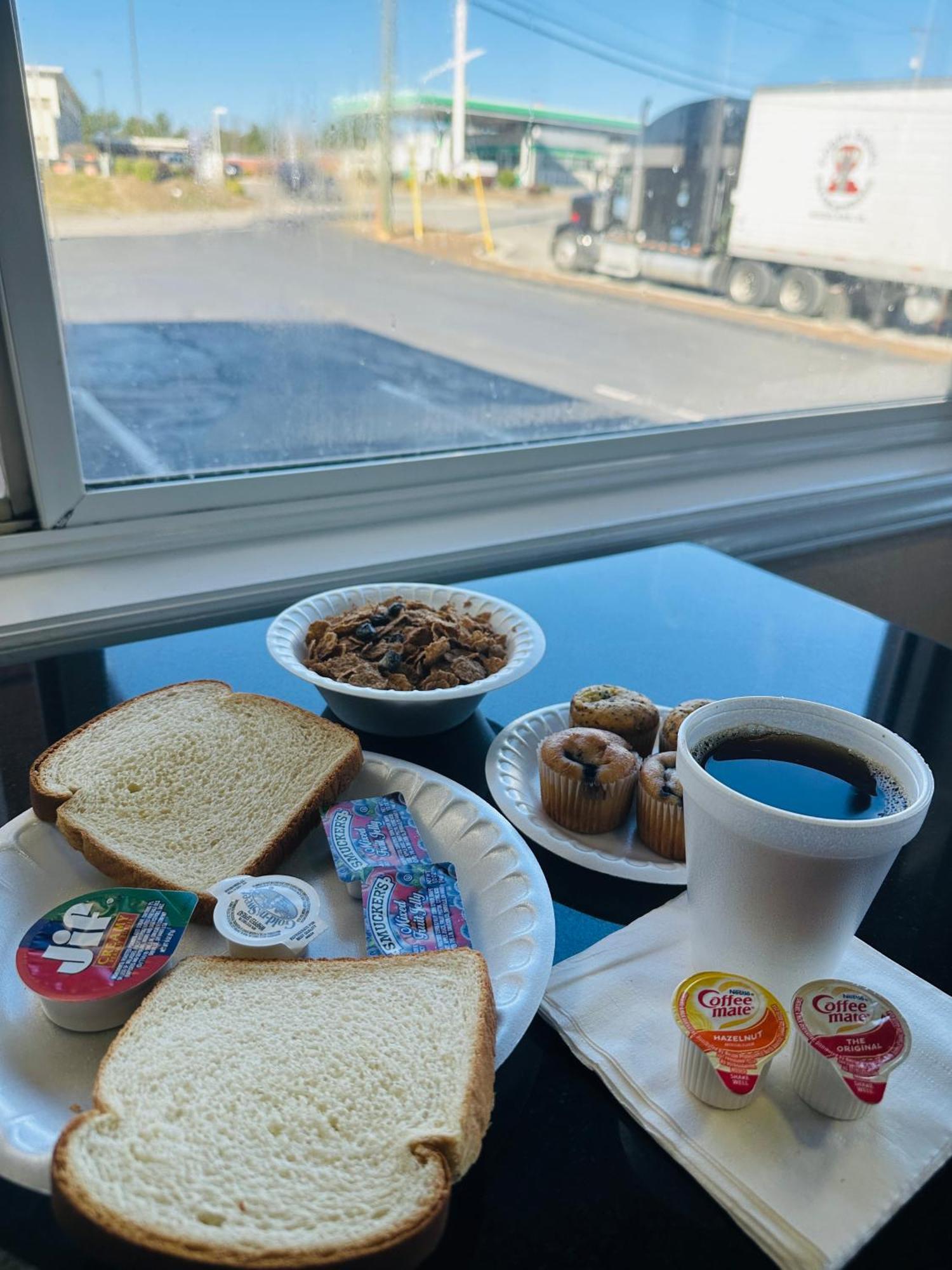 Super 8 By Wyndham Hotel Hillsville