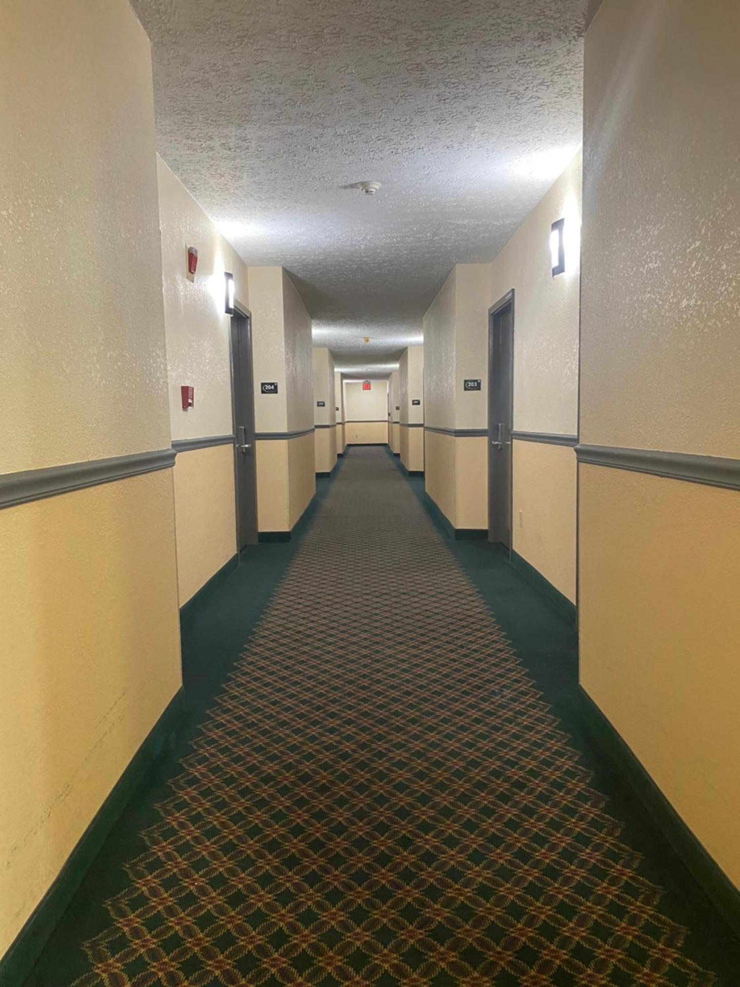 Super 8 By Wyndham Hillsville
