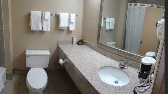 Super 8 By Wyndham Hotel